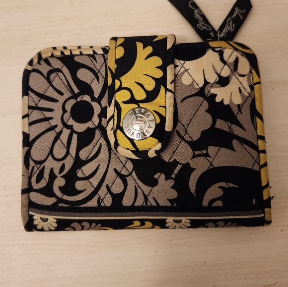 Vera Bradley wallet - Picture 1 of 1